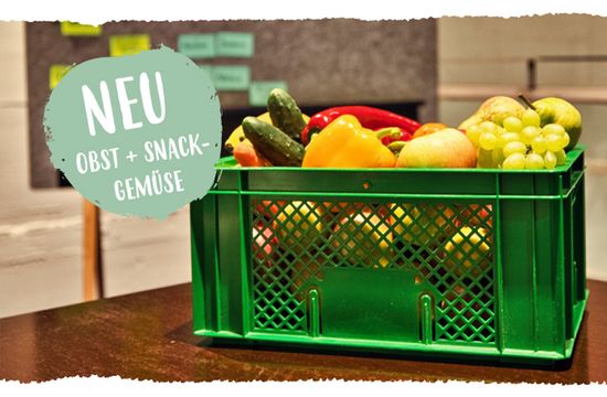 Bürokiste mit Obst und Snackgemüse