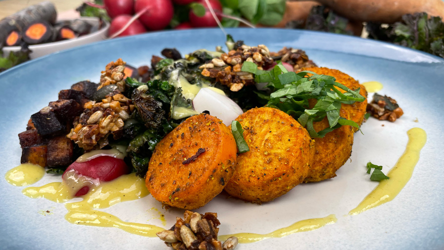 Rezeptbild für 48. Gebackene Süßkartoffeln mit Radieschen und Flower Sprouts