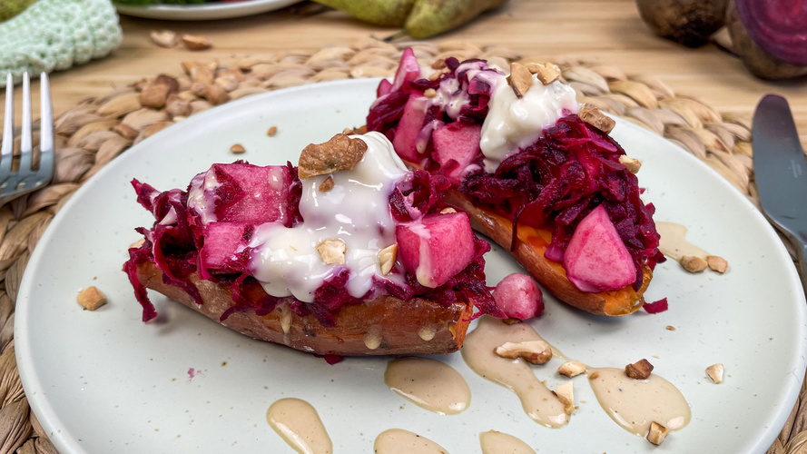 Rezeptbild für 334. Gefüllte Süßkartoffel mit roter Bete und Birne