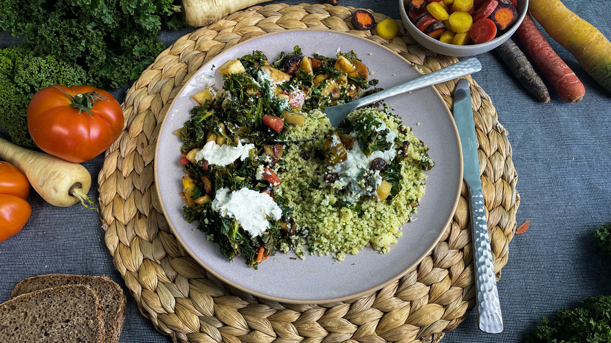 Rezeptbild für 335. Grünkohl-Pastinaken-Möhren-Pfanne mit Couscous