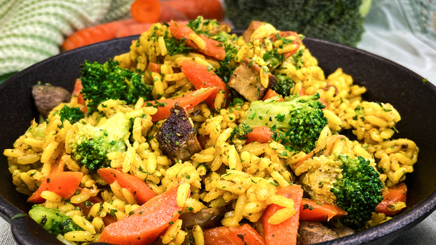 Rezeptbild für 137. Reispfanne mit Brokkoli und Möhren (vegan)