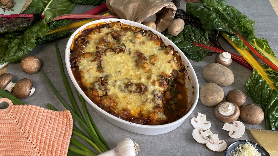 Rezeptbild für 107. Deftiger Kartoffelauflauf mit Mangold und Champignons