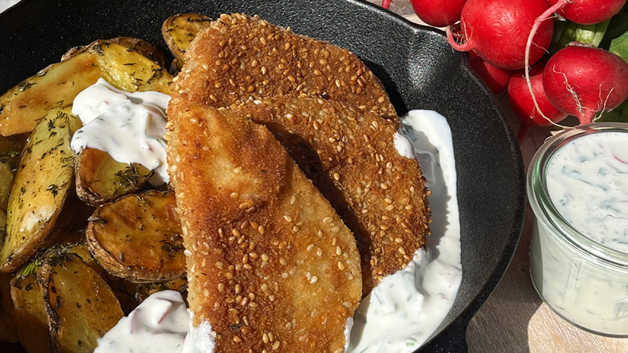 Rezeptbild für 144. Sellerieschnitzel mit Kartoffeln und Radieschenquark