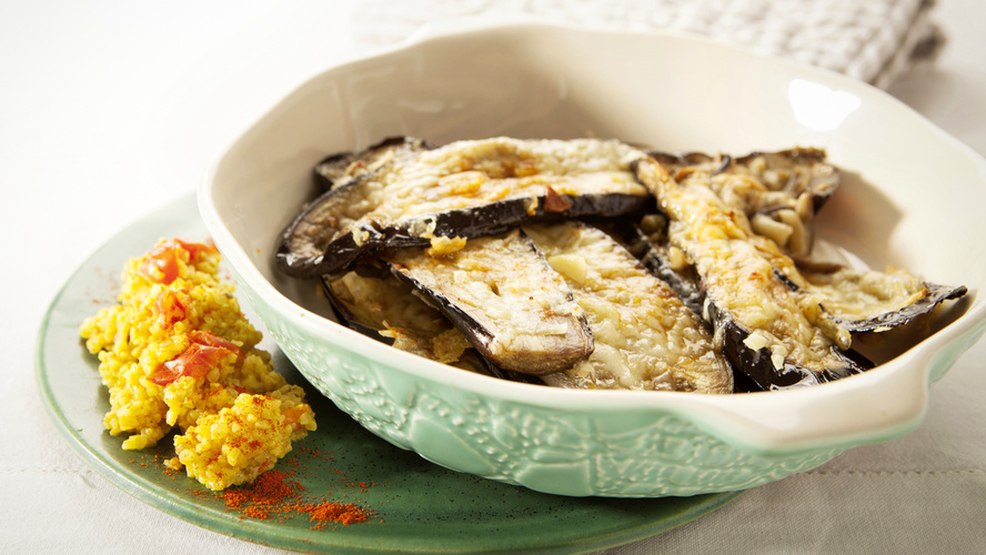 Rezeptbild für 243. Gratinierte Aubergine mit Tomaten Bulgur und Joghurt
