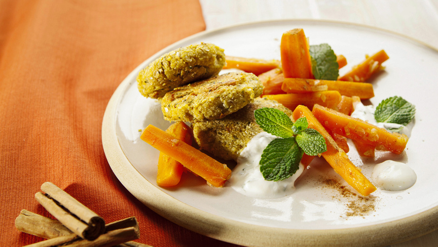 Rezeptbild für 276. Zimtkarotten mit Falafelbällchen und Joghurt