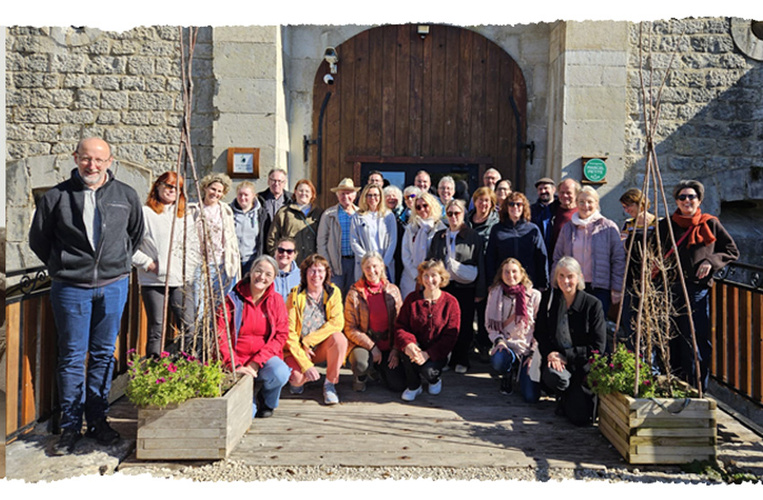 Die Teilnehmer der Weiling Käsereise auf einem Gruppenphoto