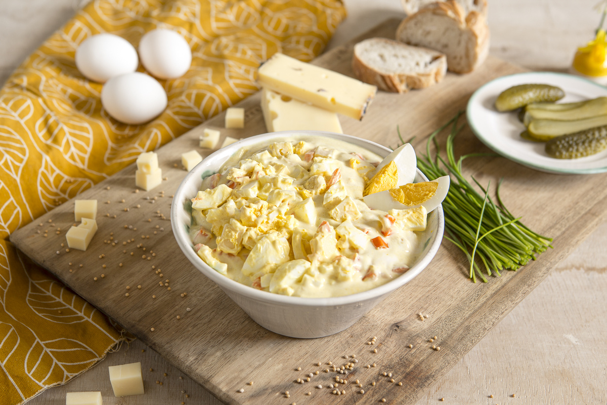 Ökokistenrezept des Monat 1225 -Rotkohlstrudel mit Cranberries, Maronen und Joghurt-Feta-Dip