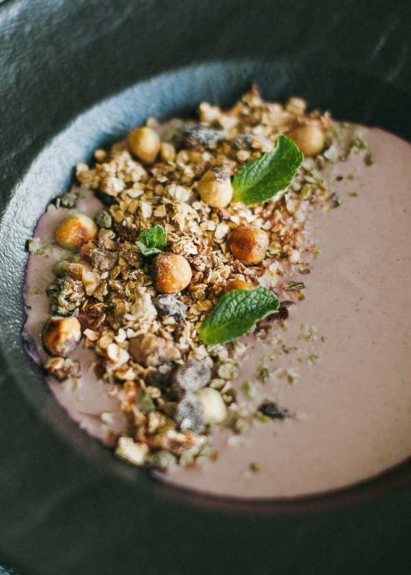 Joghurt mit Nuss-Topping