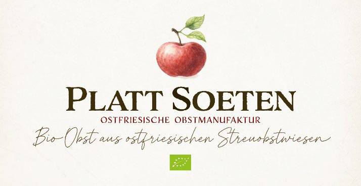 KI generiert: Ein roter Apfel mit Text: "PLATT SOETEN, Ostfriesische Obstmanufaktur. Bio-Obst aus ostfriesischen Streuobstwiesen."