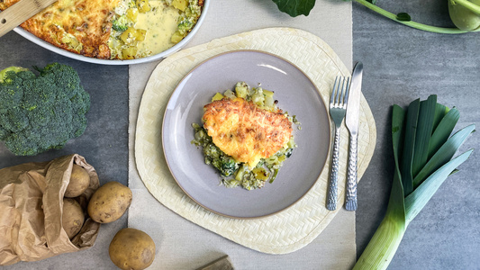 Brokkoli-Porree-Auflauf mit Kartoffeln 