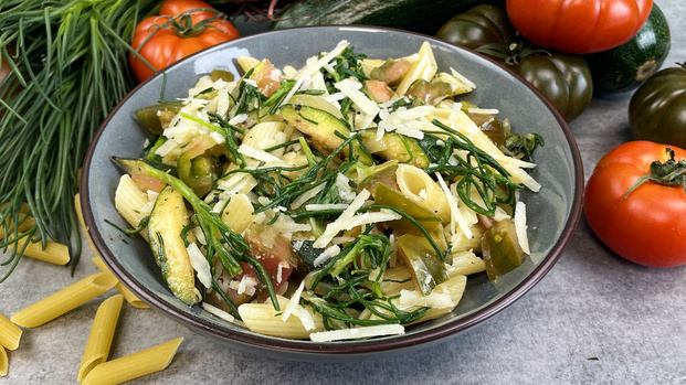 Rezeptbild für 141. Pasta mit Zucchini, Mönchsbart und Tomaten